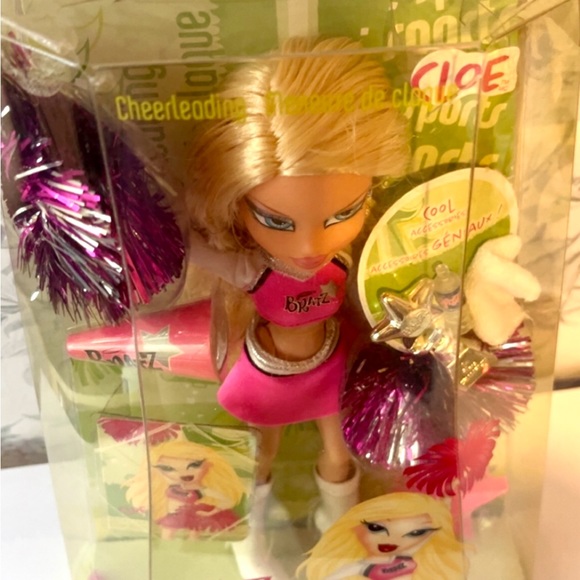 Bratz Play Sportz Cheerleading Cloe - Picture 7 of 7
